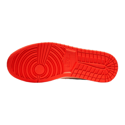 Nike Air Jordan 1 Mid Team Orange Black Sohle