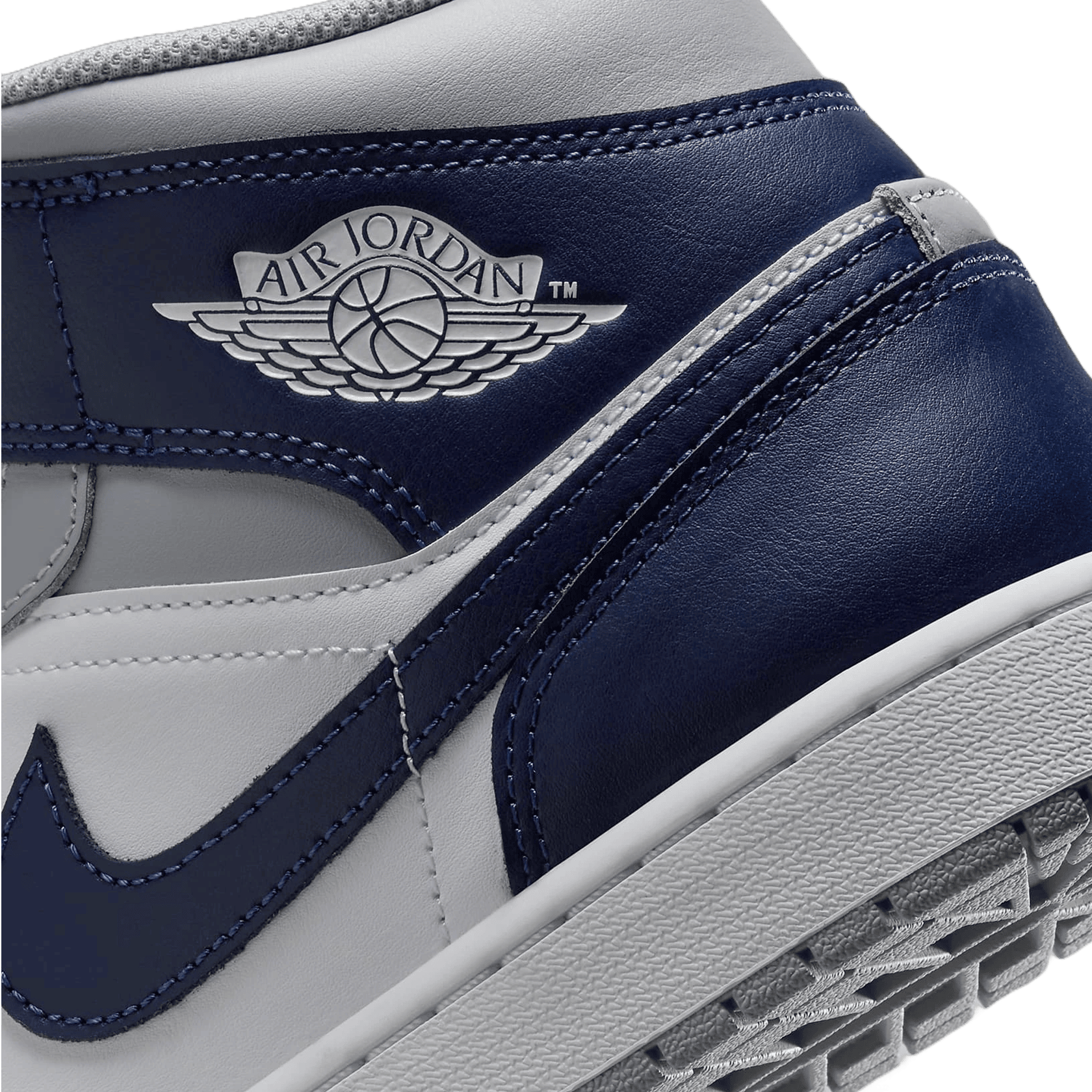 Nike Air Jordan 1 Mid Wolf Grey Midnight Navy Nah