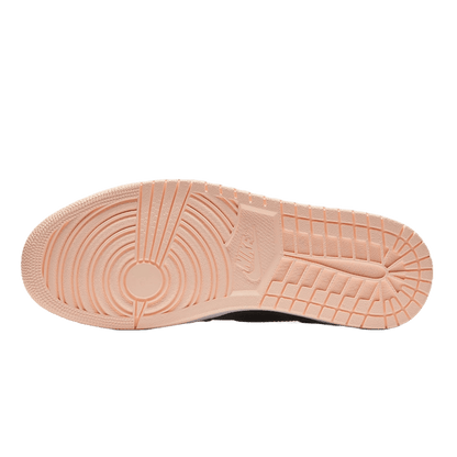 Nike Air Jordan 1 Retro High Black Crimson Tint (GS) Sohle