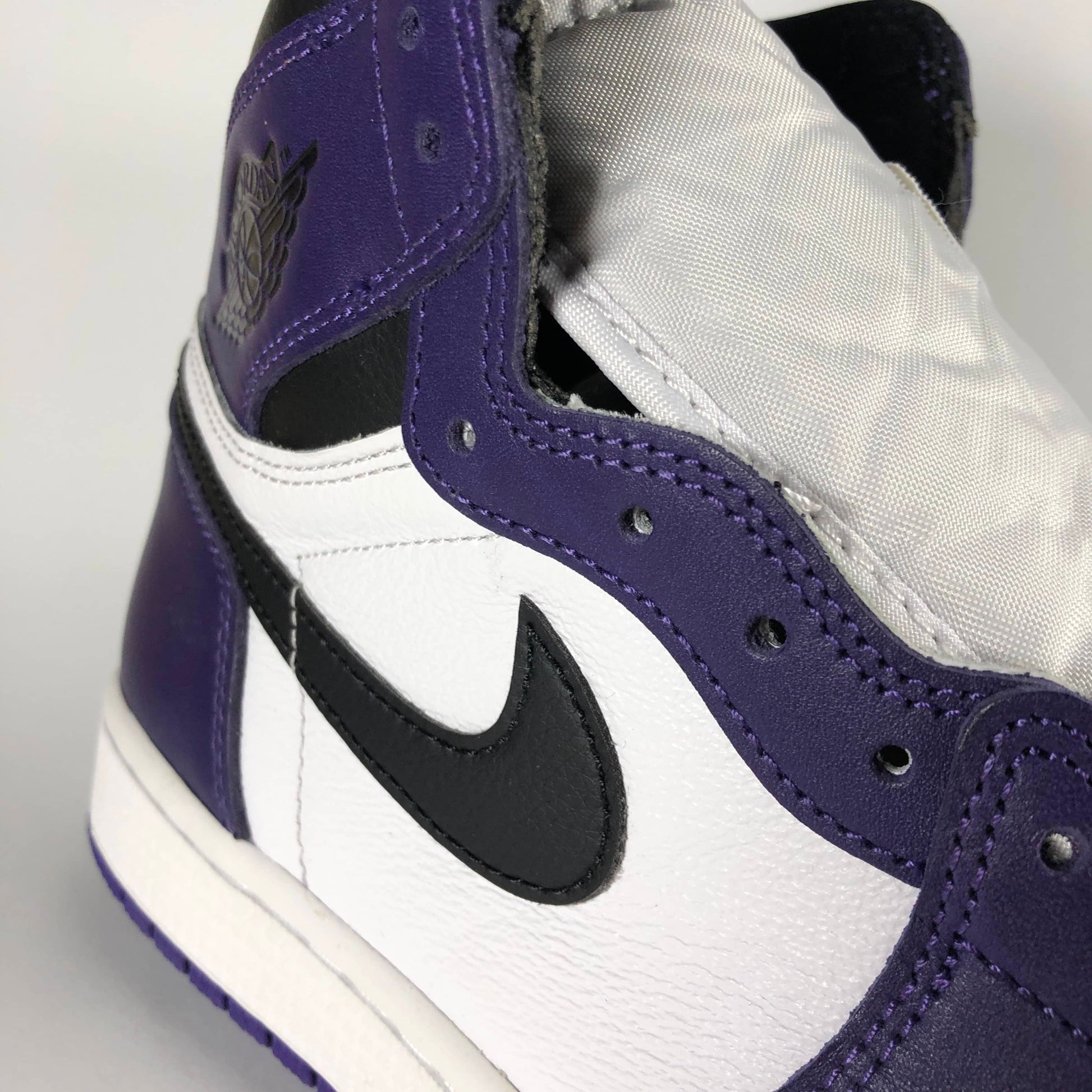 Nike Air Jordan 1 Retro High Court Purple White (GS) Swoosh