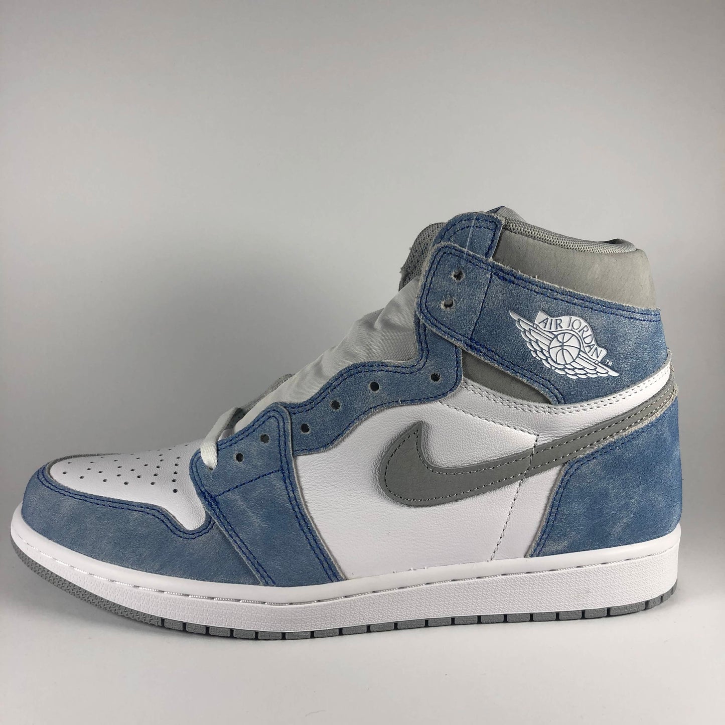 Nike Air Jordan 1 Retro High Hyper Royal Smoke Grey (GS) Links