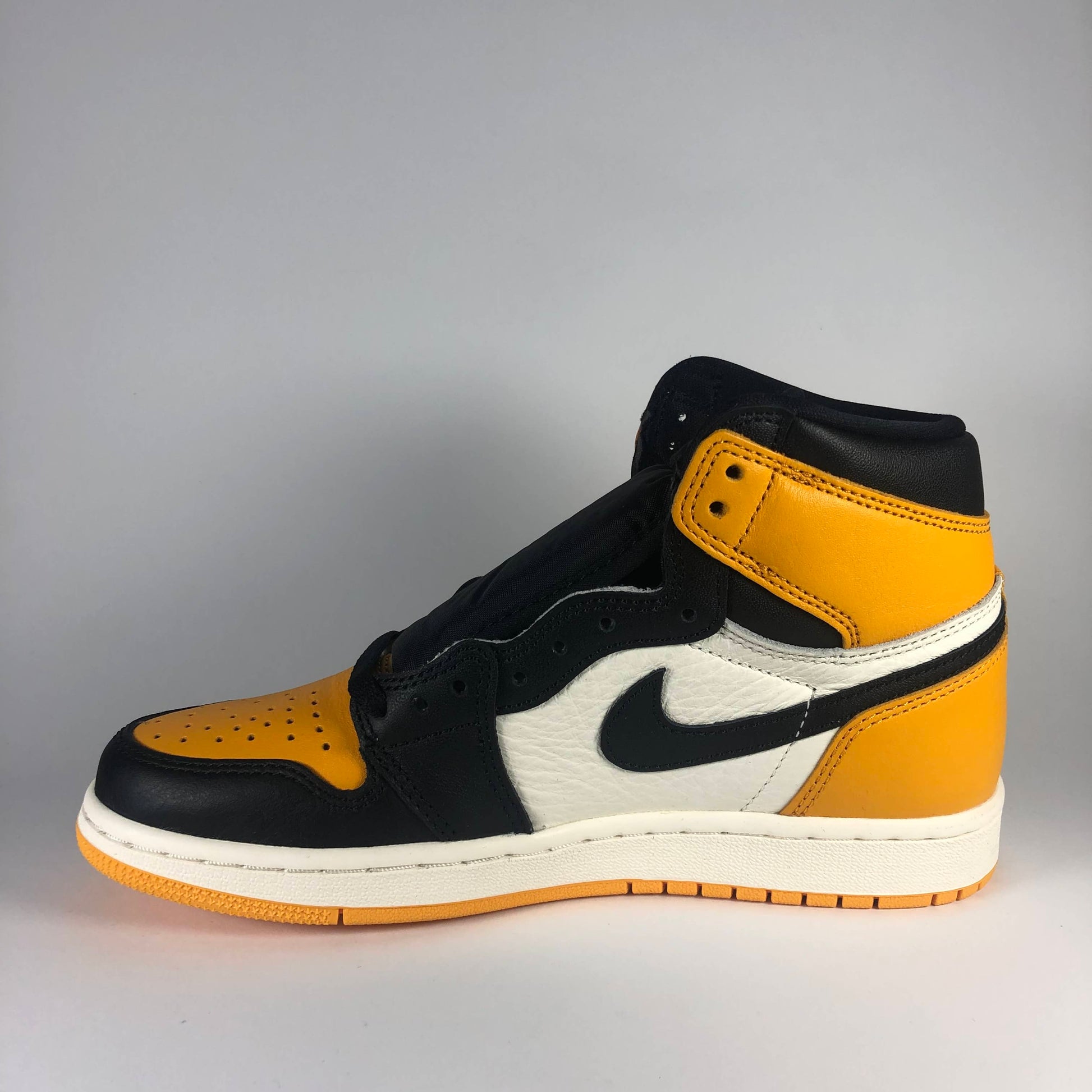 Nike Air Jordan 1 Retro High OG Taxi (GS) Rechts 2