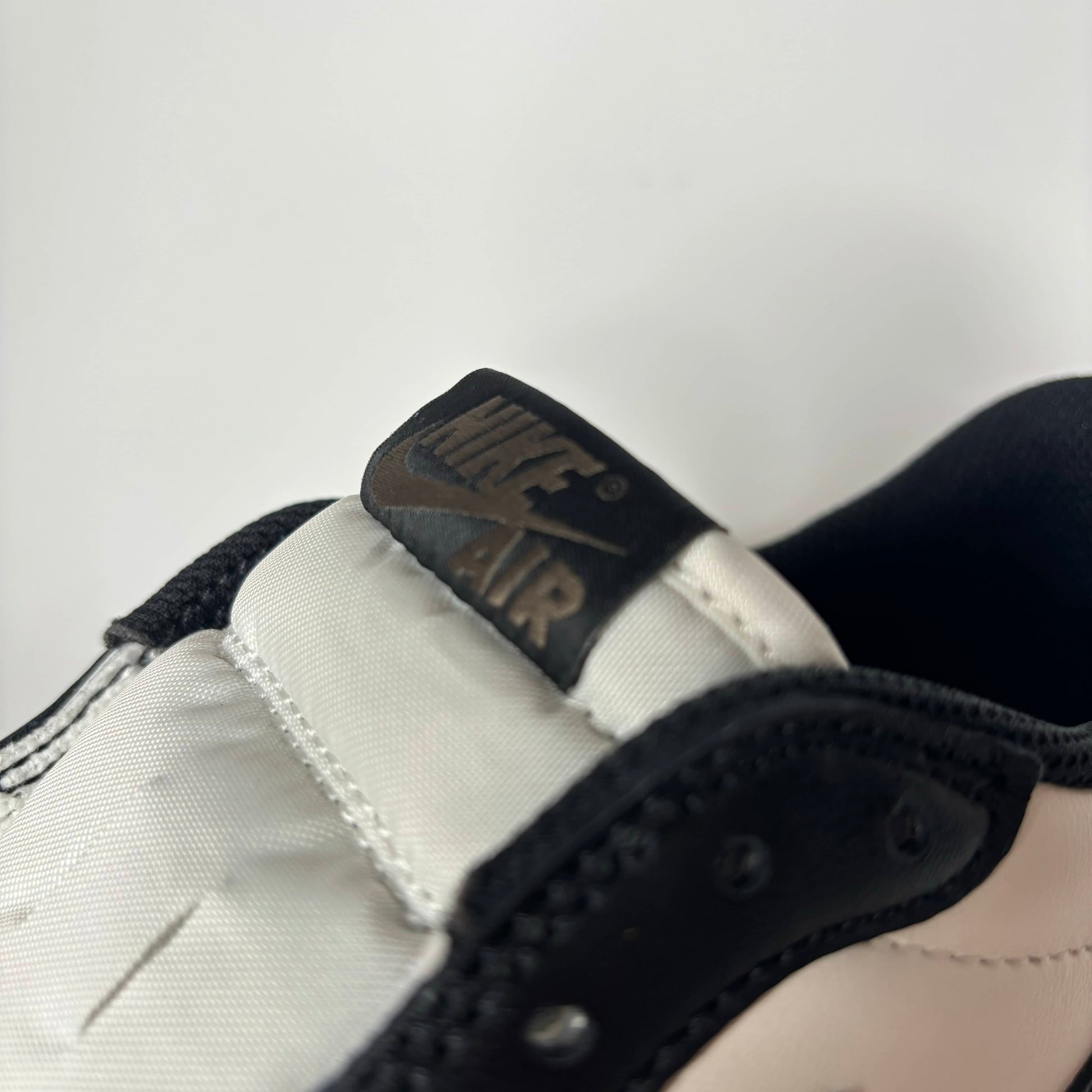 Nike Air Jordan 1 Retro Low OG Mocha Tongue