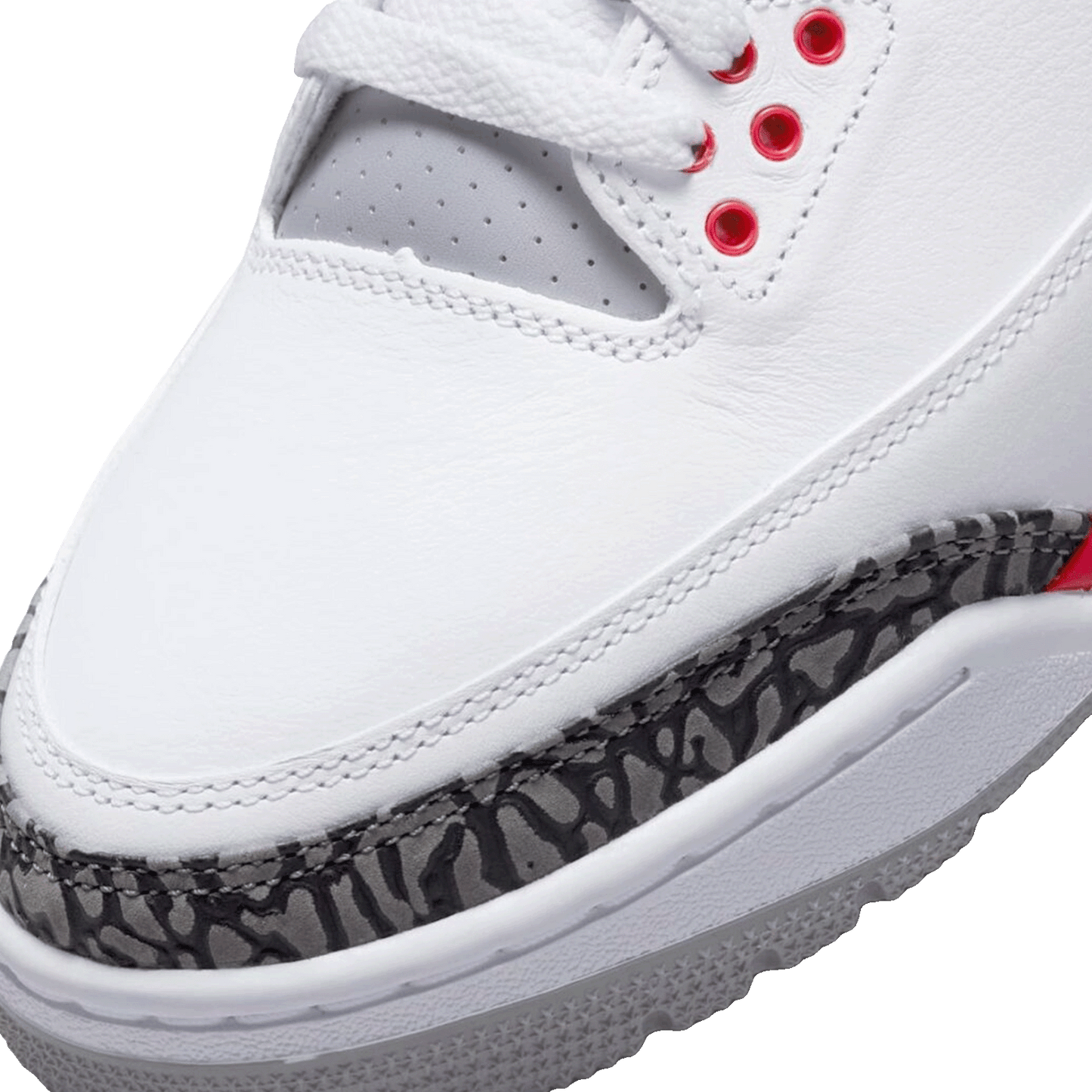 Nike Air Jordan 3 Retro Fire Red (2022) Toe