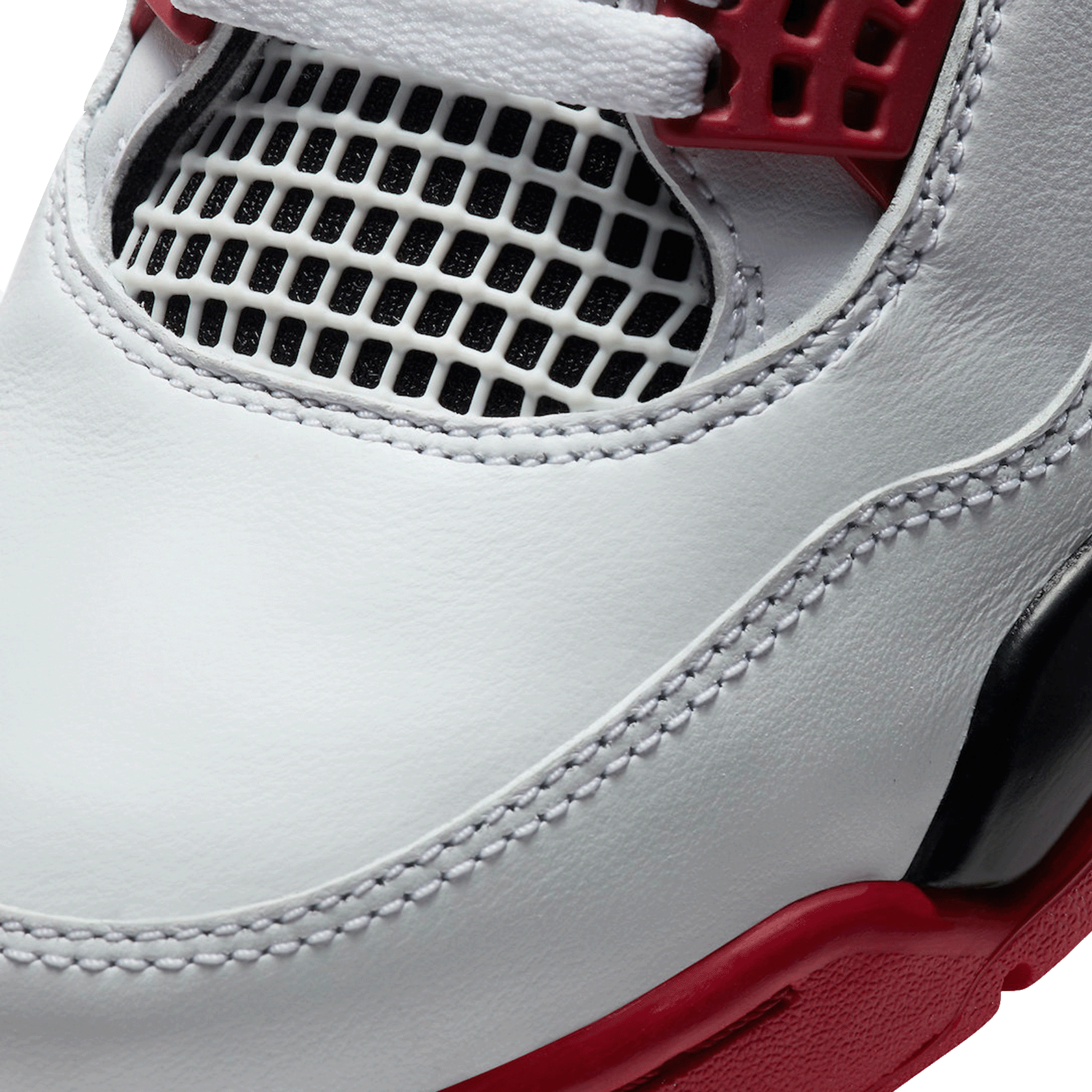 Nike Air Jordan 4 Retro Fire Red (2020) (GS) Toe