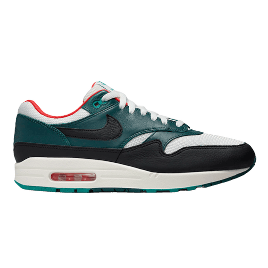 Nike Air Max 1 LeBron James Liverpool F.C.