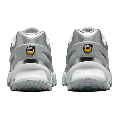 Nike Air Max Dn8 Wolf Grey Metallic Silver (W) Back HF5509-001