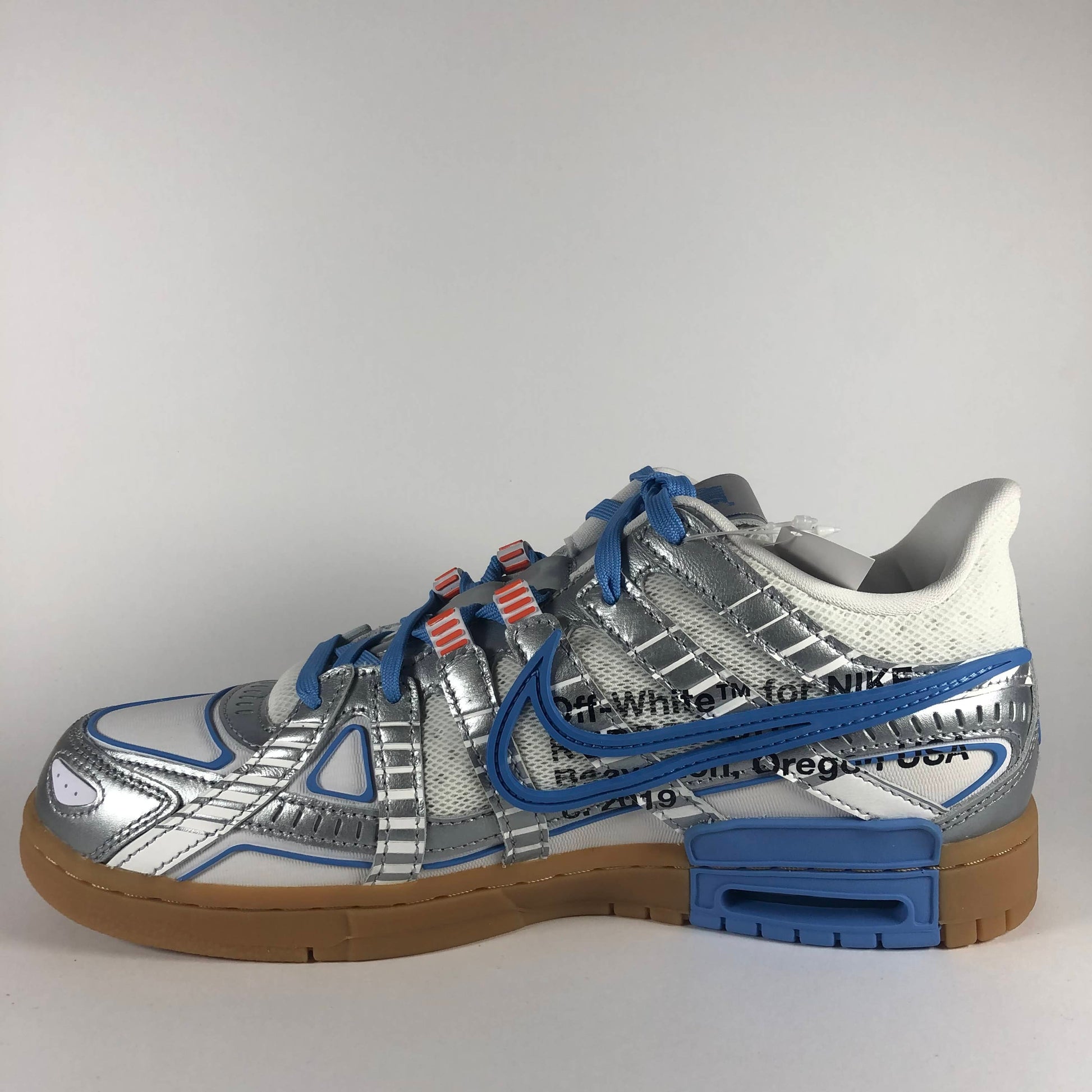 Nike Air Rubber Dunk Off-White UNC Rechts