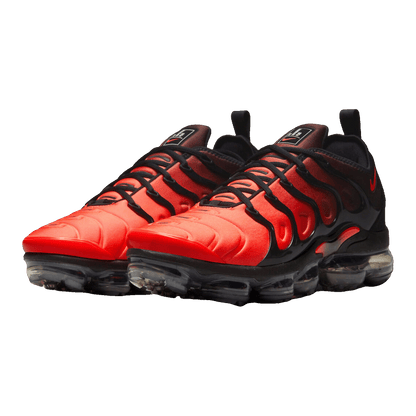 Nike Air VaporMax Plus Darth Maul Side DZ4857-001