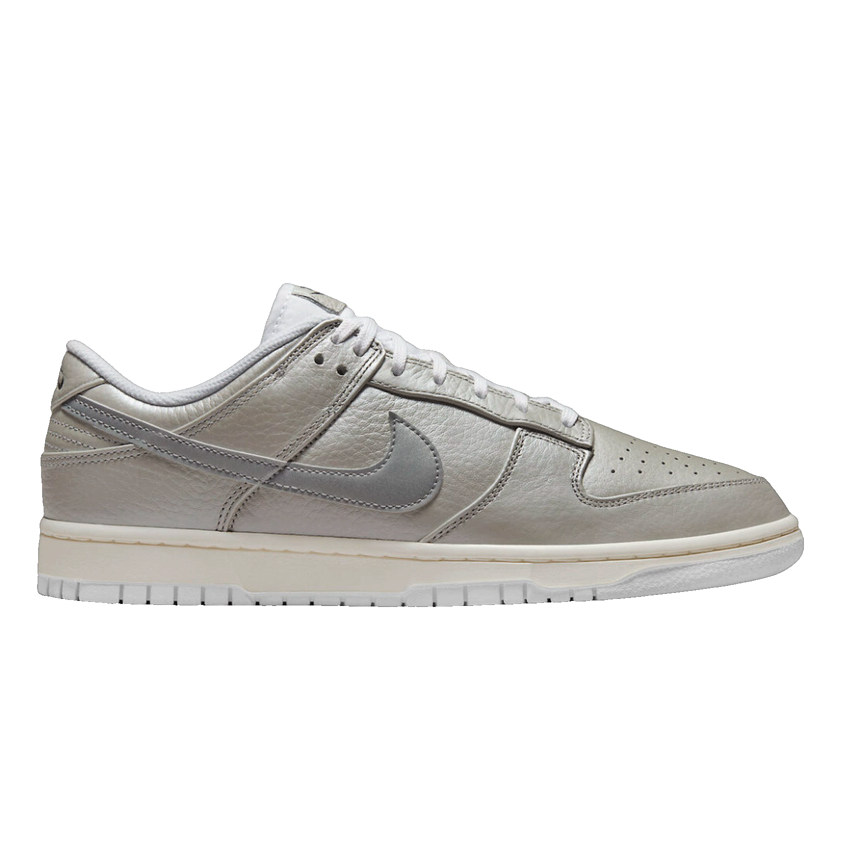 Nike Dunk Low Metallic Silver DX3197-095