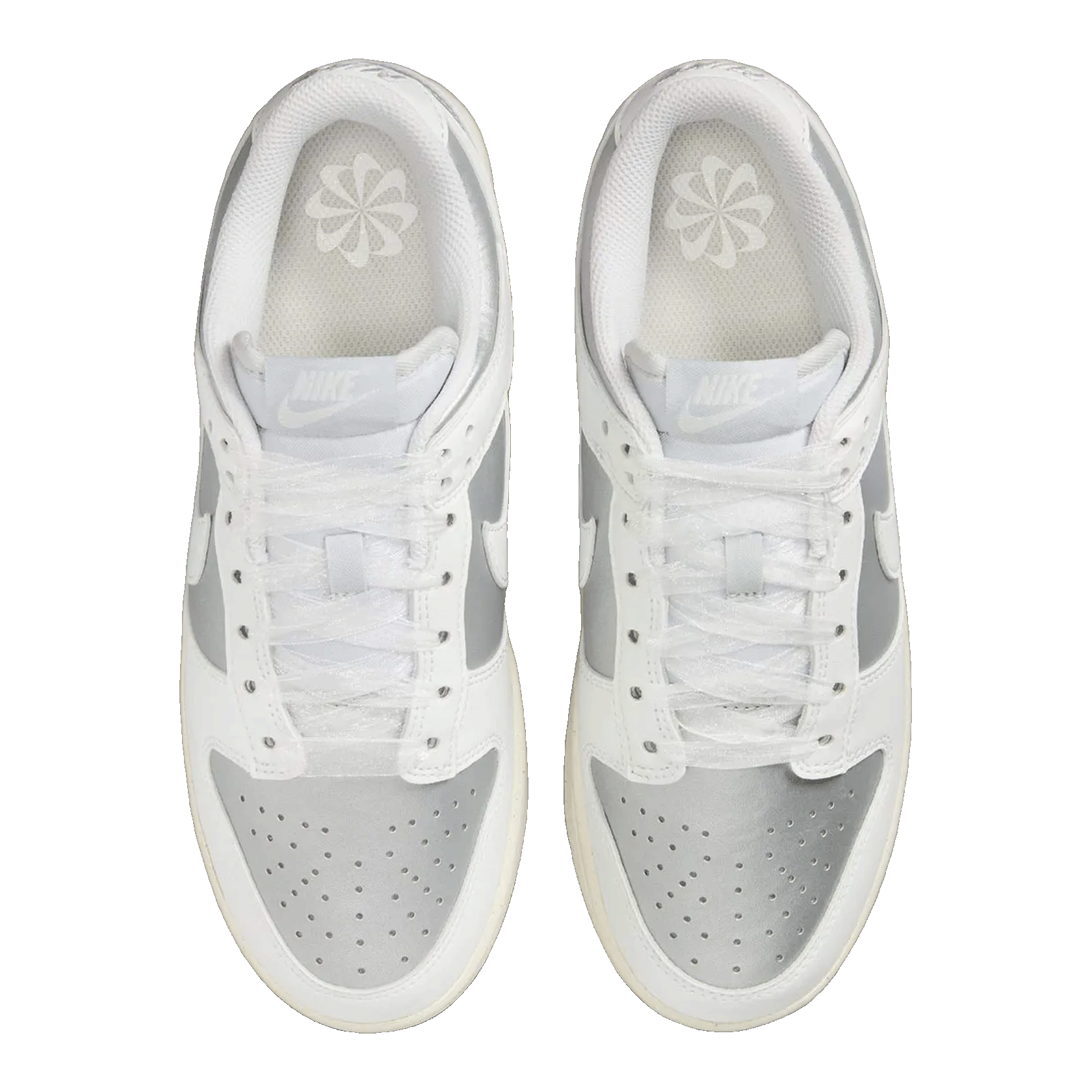 Nike Dunk Low Next Nature Sheer Lace Metallic Platinum (W) Oben IB7311-001