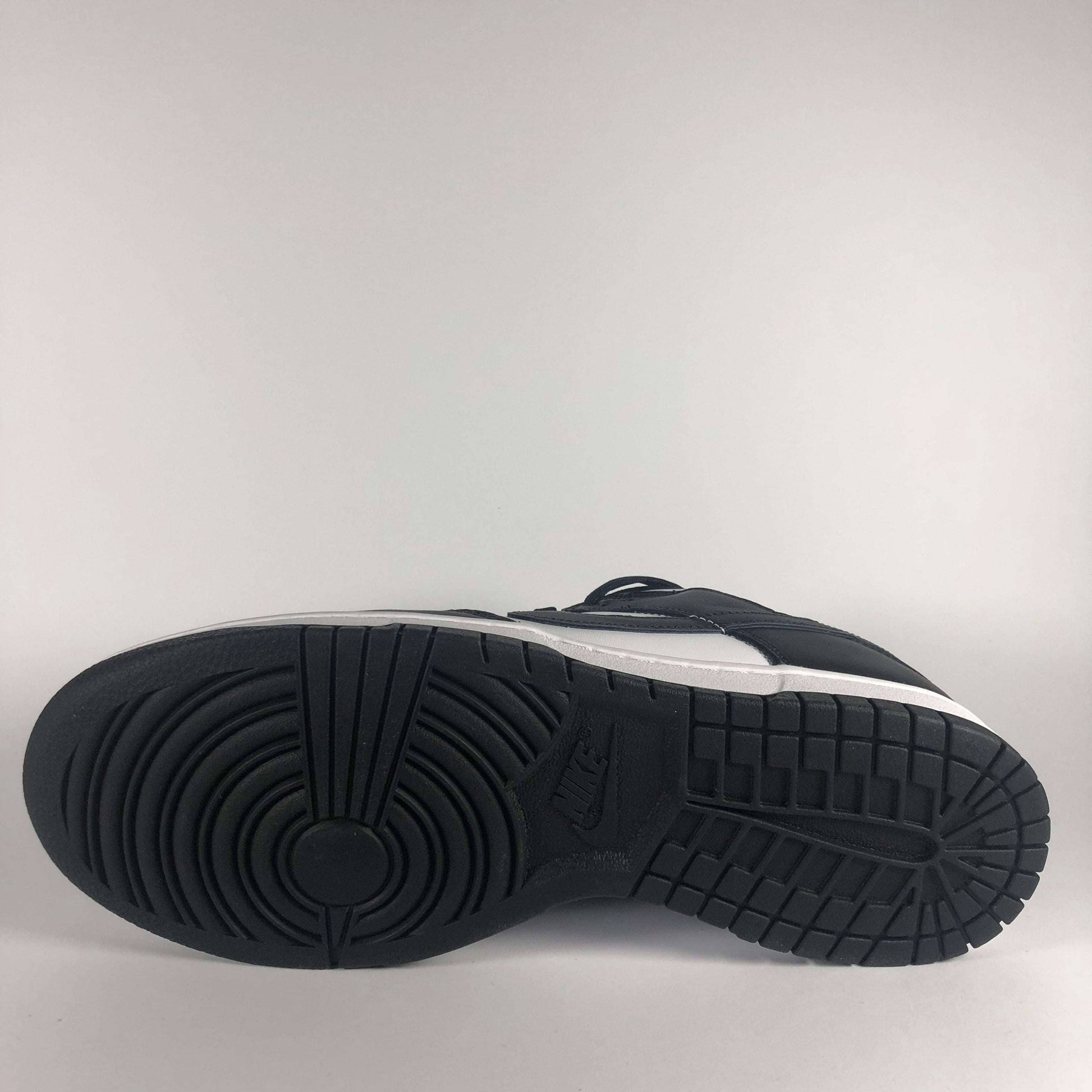 Nike Dunk Low White Black - Panda (2021) (W) Sohle