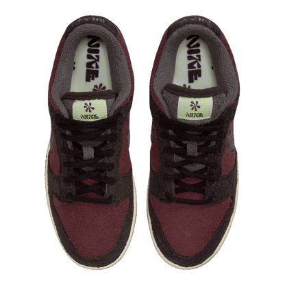 Nike Dunk Low SE Fleece Pack Burgundy Crush (W) Oben DQ7579-600