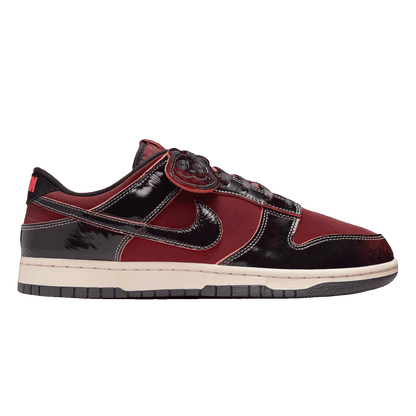 Nike Dunk Low SE Red Panda HQ1965-600
