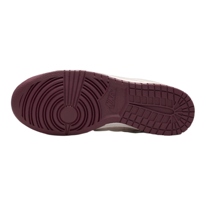 Nike Dunk Low Valentine's Day (2026) (W) Sohle IQ1145-610