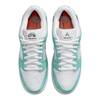 Nike SB Dunk Low April Skateboards Oben