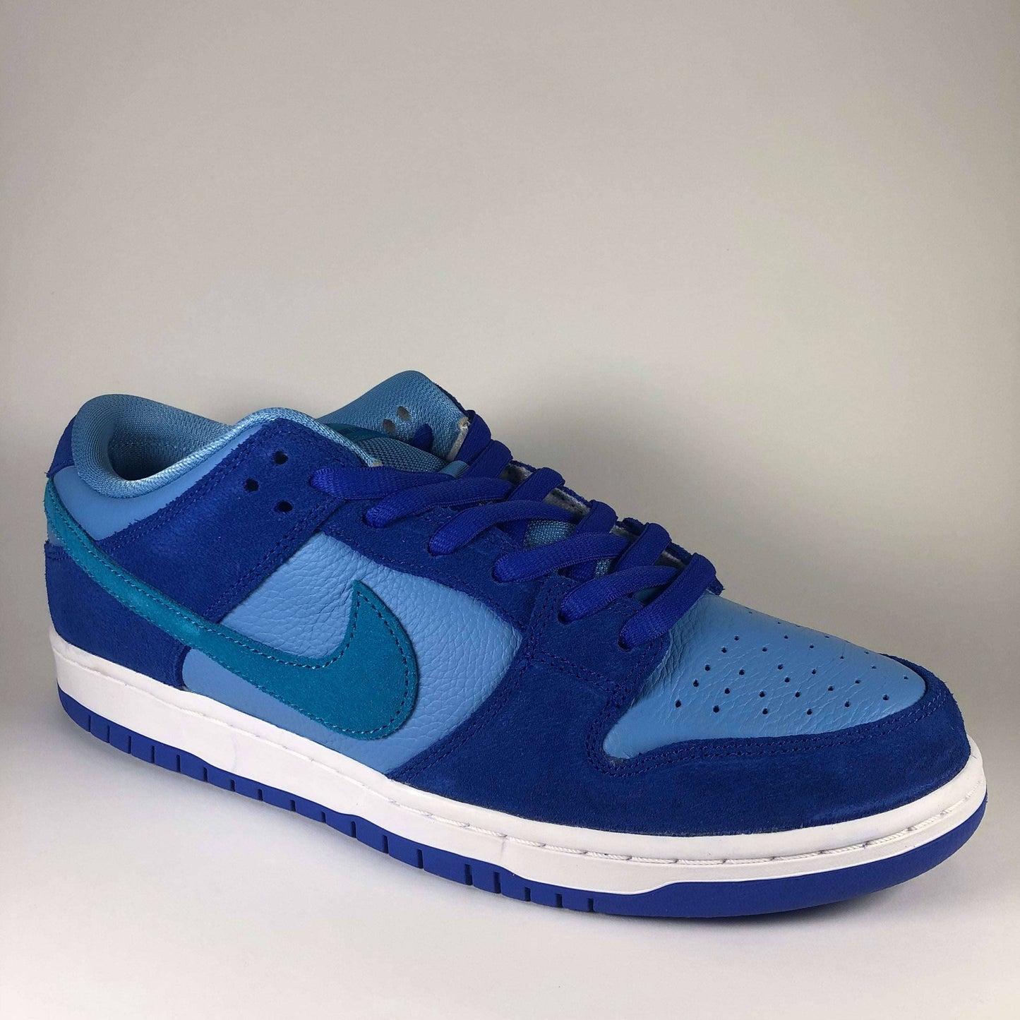 Nike SB Dunk Low Blue Raspberry Rechts