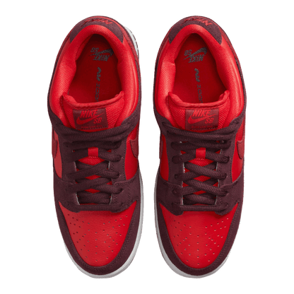 Nike SB Dunk Low Cherry Oben