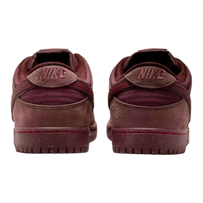 Nike SB Dunk Low City of Love Burgundy Crush Back