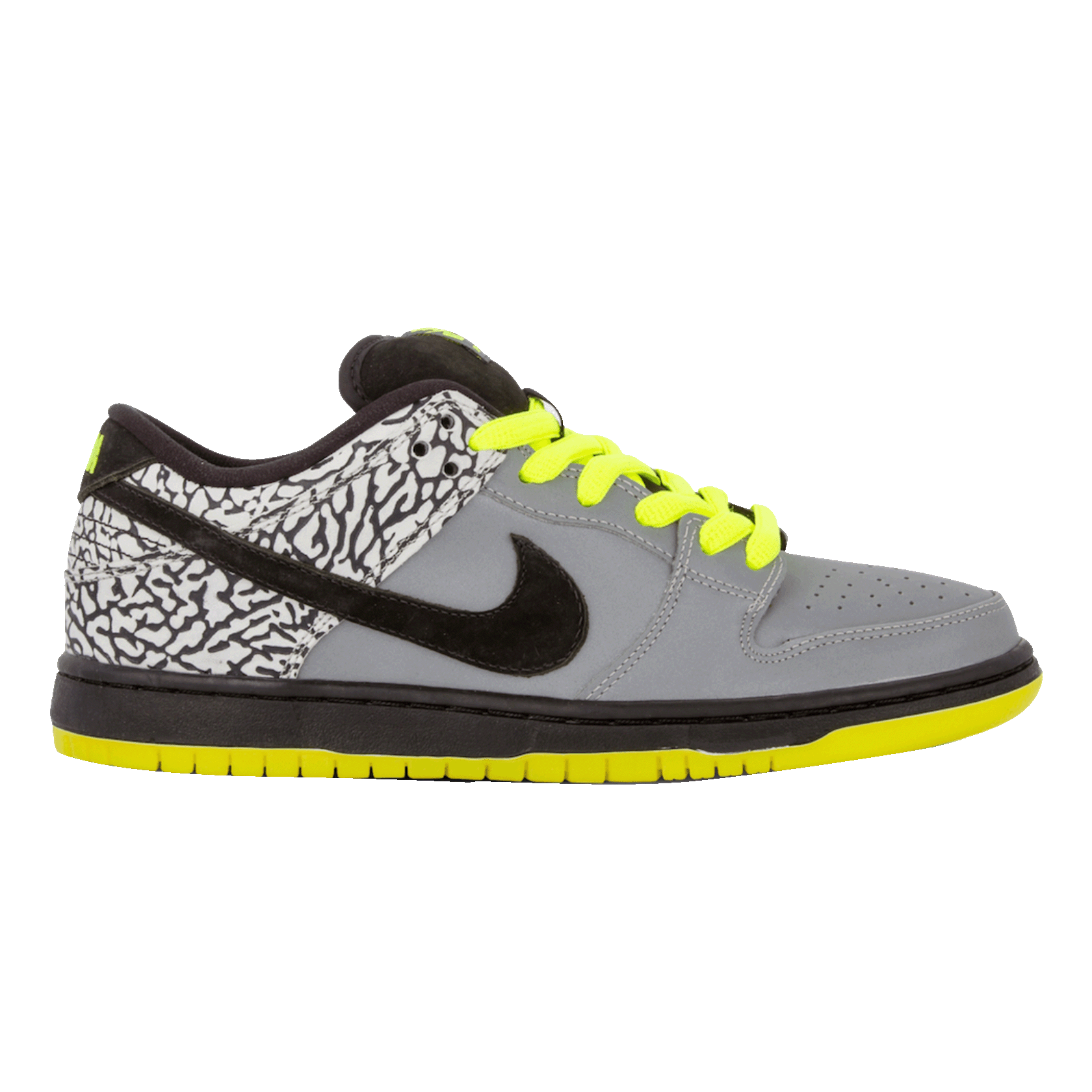 Nike SB Dunk Low DJ Clark Kent x Primitive 112