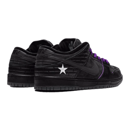 Nike SB Dunk Low Familia First Avenue Back