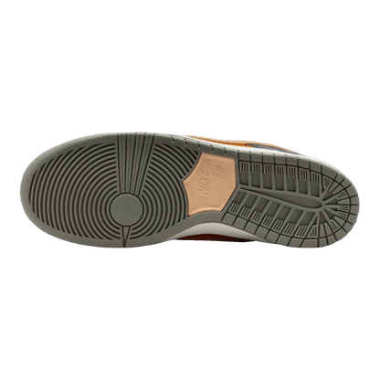 Nike SB Dunk Low Light Carbon Monarch Sohle