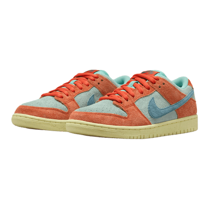 Nike SB Dunk Low Orange Emerald Rise Side