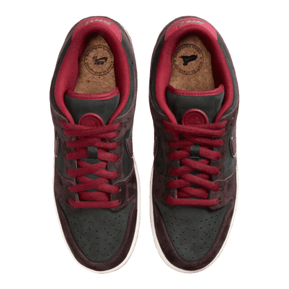 Nike SB Dunk Low Riot Skateshop Oben