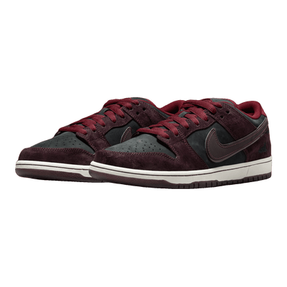 Nike SB Dunk Low Riot Skateshop Side