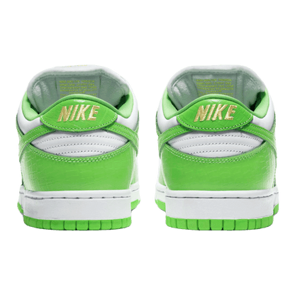 Nike SB Dunk Low Supreme Stars Mean Green (2021) Back