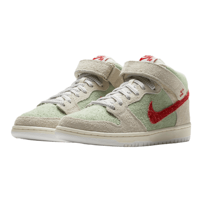 Nike SB Dunk Mid White Widow Side