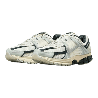 Nike Zoom Vomero 5 Light Silver Seaweed (W) Side IO7452-133