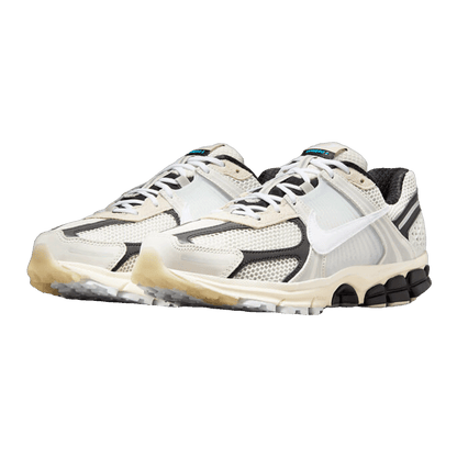 Nike Zoom Vomero 5 Supersonic Light Bone Black Side FN7649-110