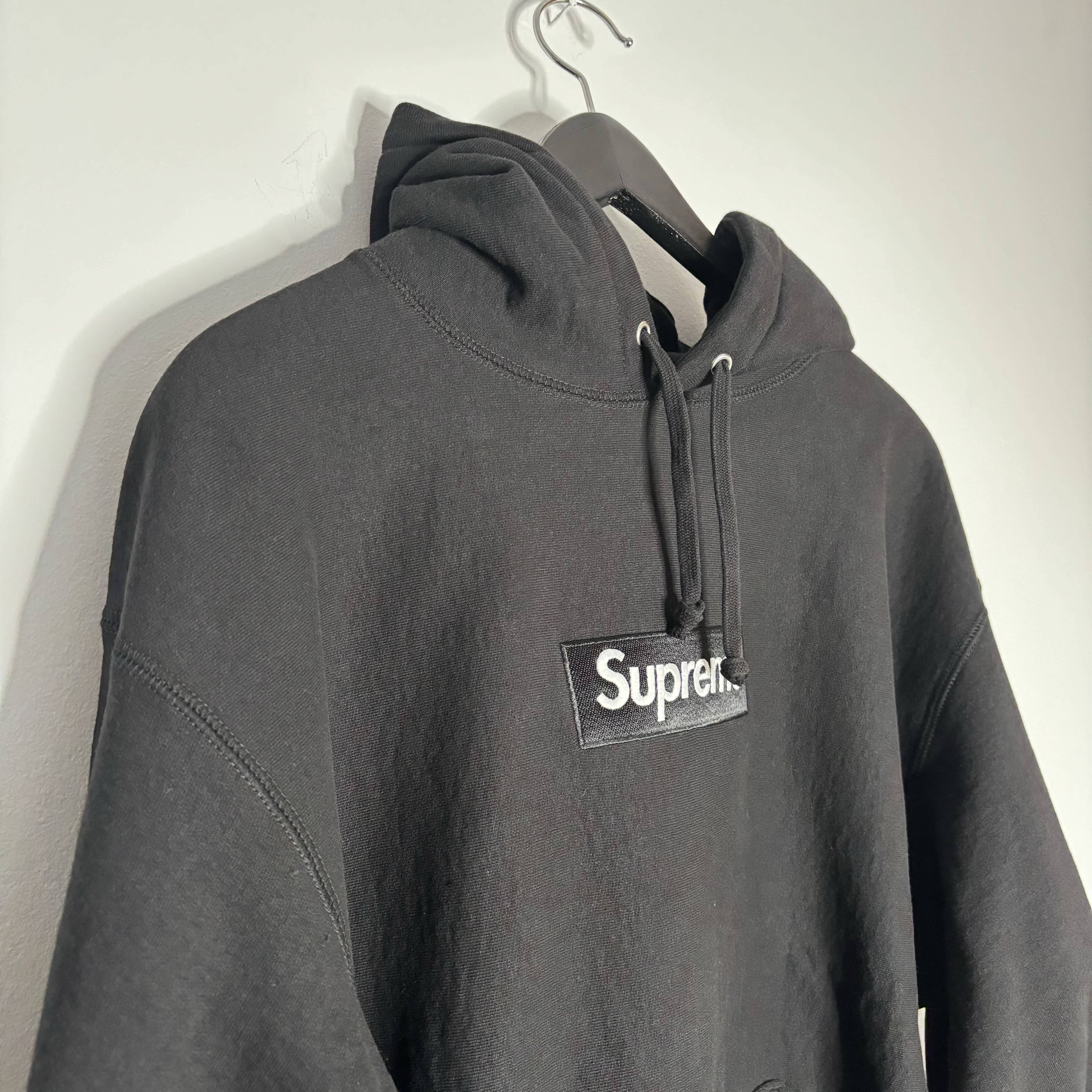 Supreme box clearance logo all black